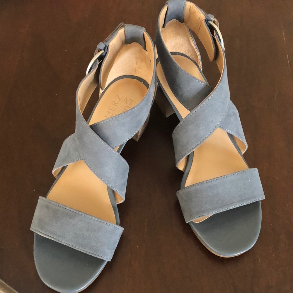Naturalizer Blue Suede Shoes Sz 7